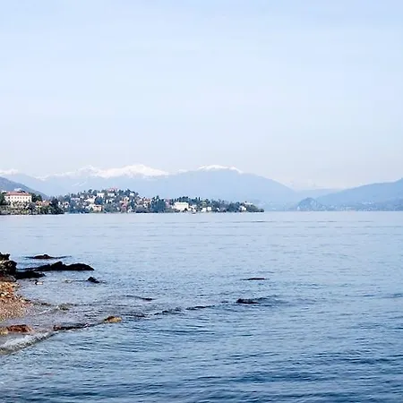 Il Nido Del Pettirosso Bed and Breakfast Borgomanero