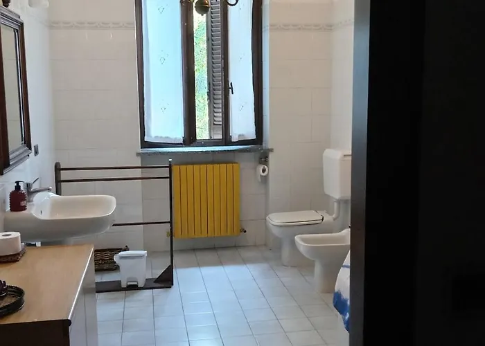 Alojamento de Acomodação e Pequeno-almoço Il Nido Del Pettirosso Borgomanero