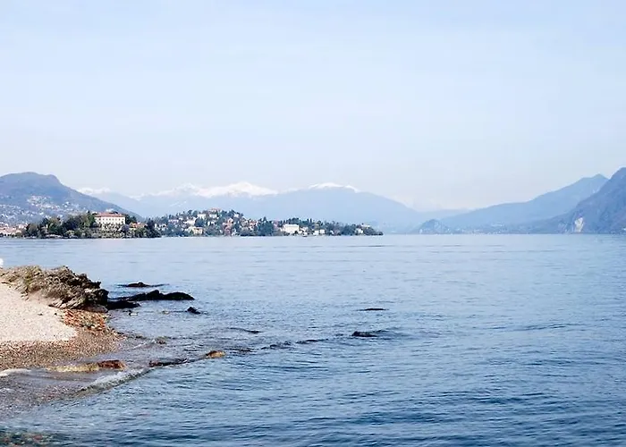 Il Nido Del Pettirosso Bed & Breakfast Borgomanero